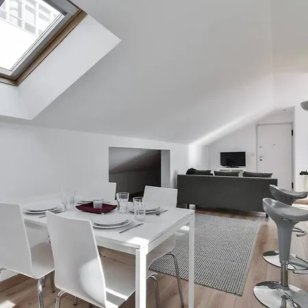 Διαμέρισμα Clean Design & Terrace Apt For 4 In Trendy Estrela *