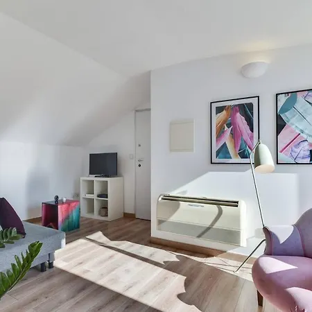Διαμέρισμα Clean Design & Terrace Apt For 4 In Trendy Estrela Lisboa